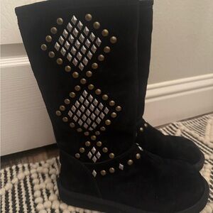 UGG Black Studded Boots-fur lined, side zippers and outdoor sole